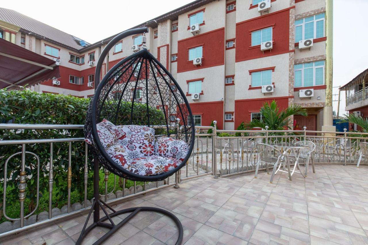 Ag Hotel And Suites Ogbodjo Exterior foto