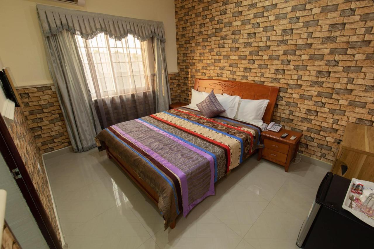 Ag Hotel And Suites Ogbodjo Exterior foto